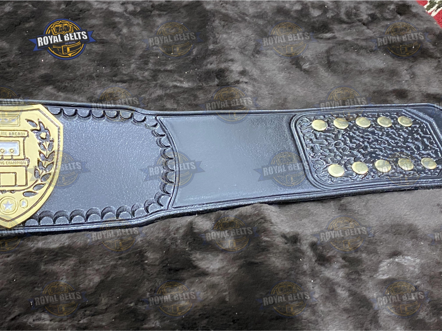 Arcade championship belt featuring clean borders and high shine gold tone