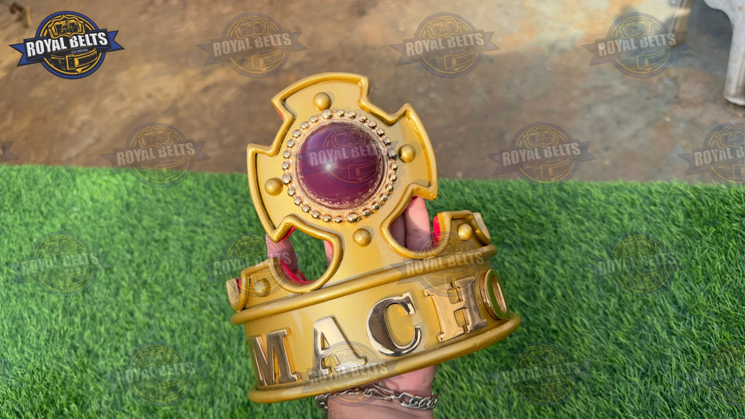 Randy Savage Macho Man crown wrestling display collectible