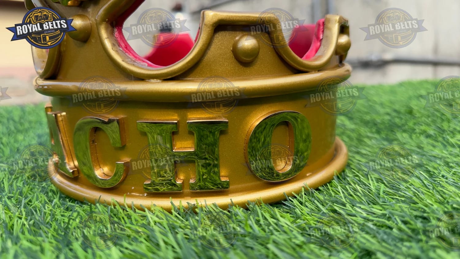 Macho Man Randy Savage crown iconic wrestling entrance replica