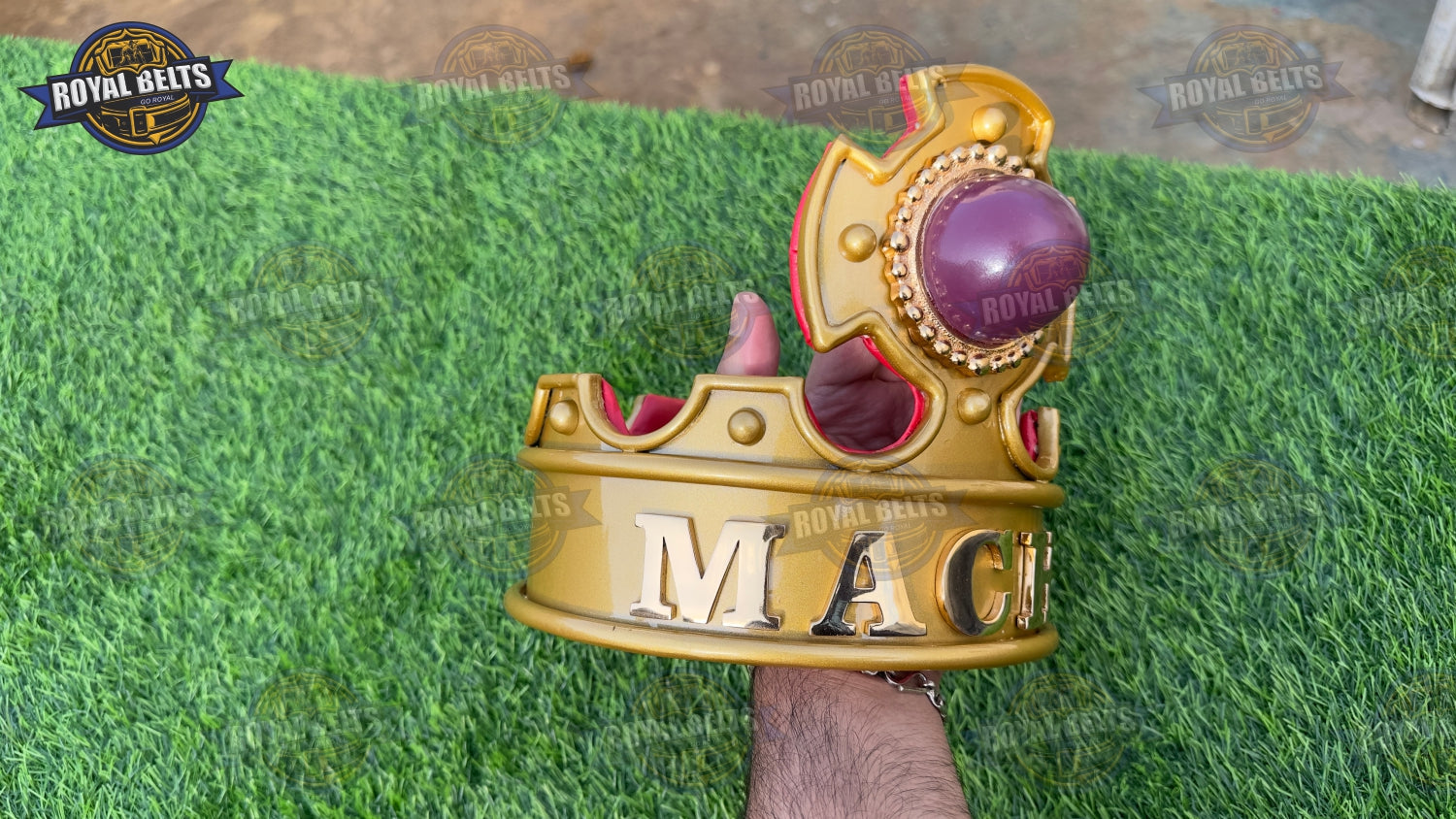Macho Man Randy Savage crown entrance costume accessory