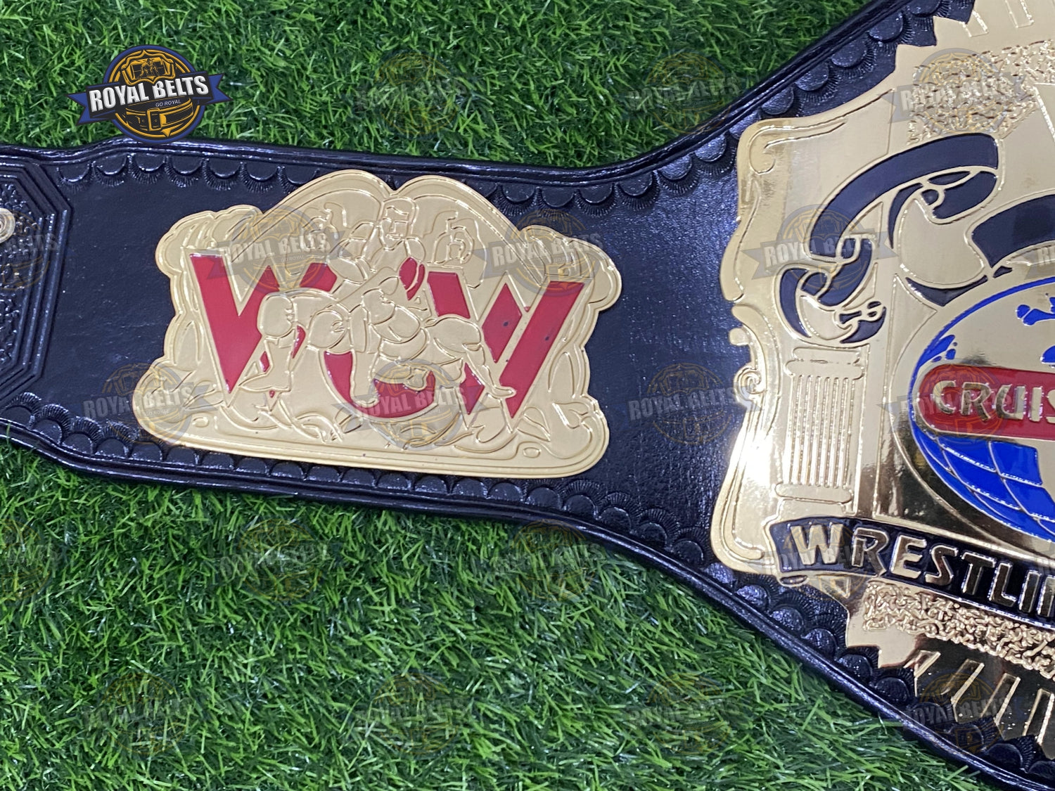 Cruiserweight belt with ornate side plates, gold etched center, high gloss gold, stitched premium leather