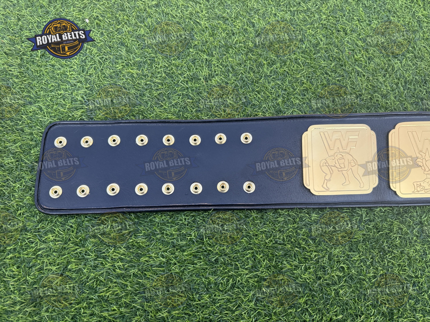 WWF Intercontinental Red Logo Championship Title Belt etched red WWF emblem on thick metal center plate