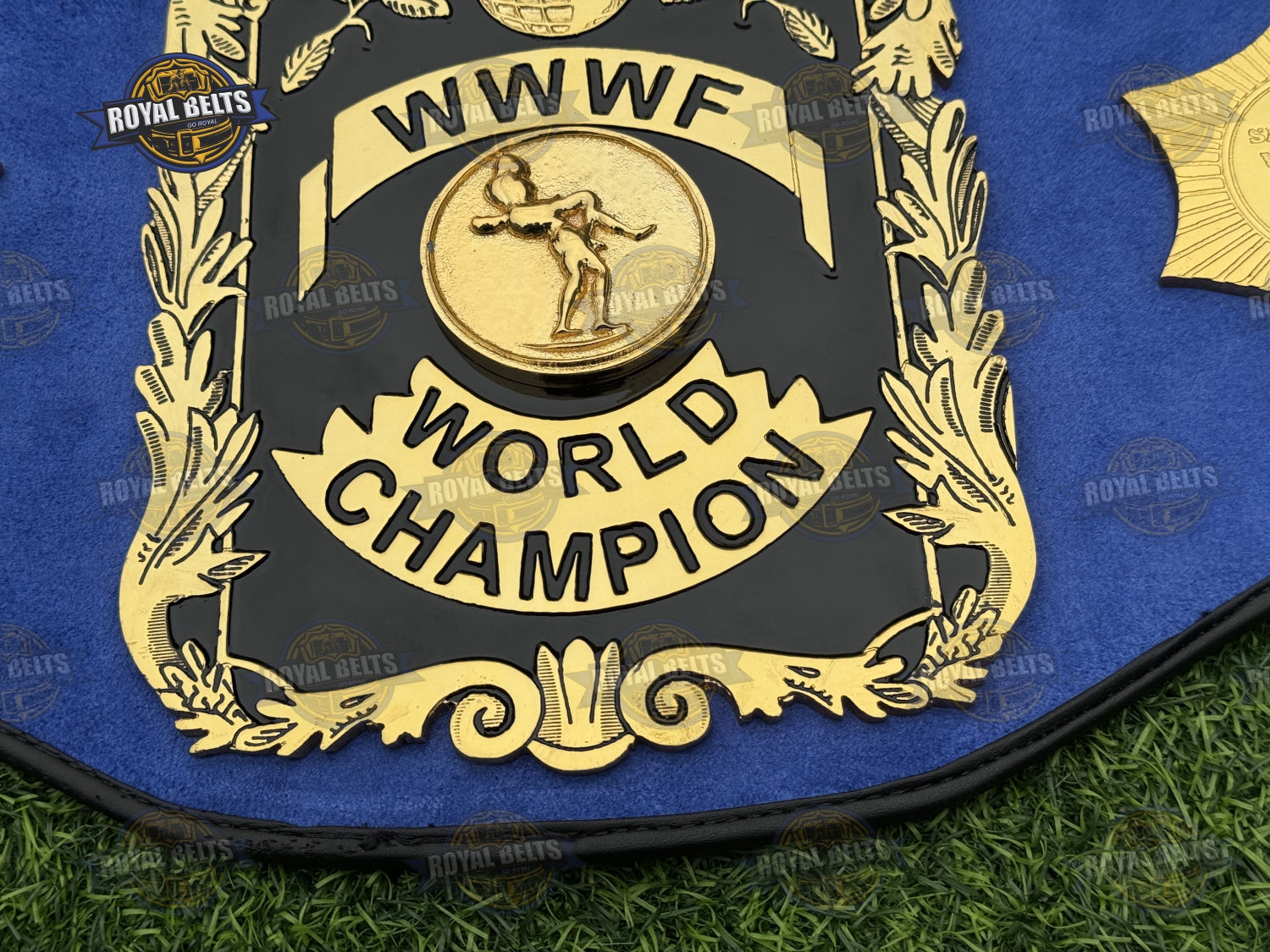 WWWF World Heavyweight Championship Title Belt etched WWWF emblem on solid metal center plate